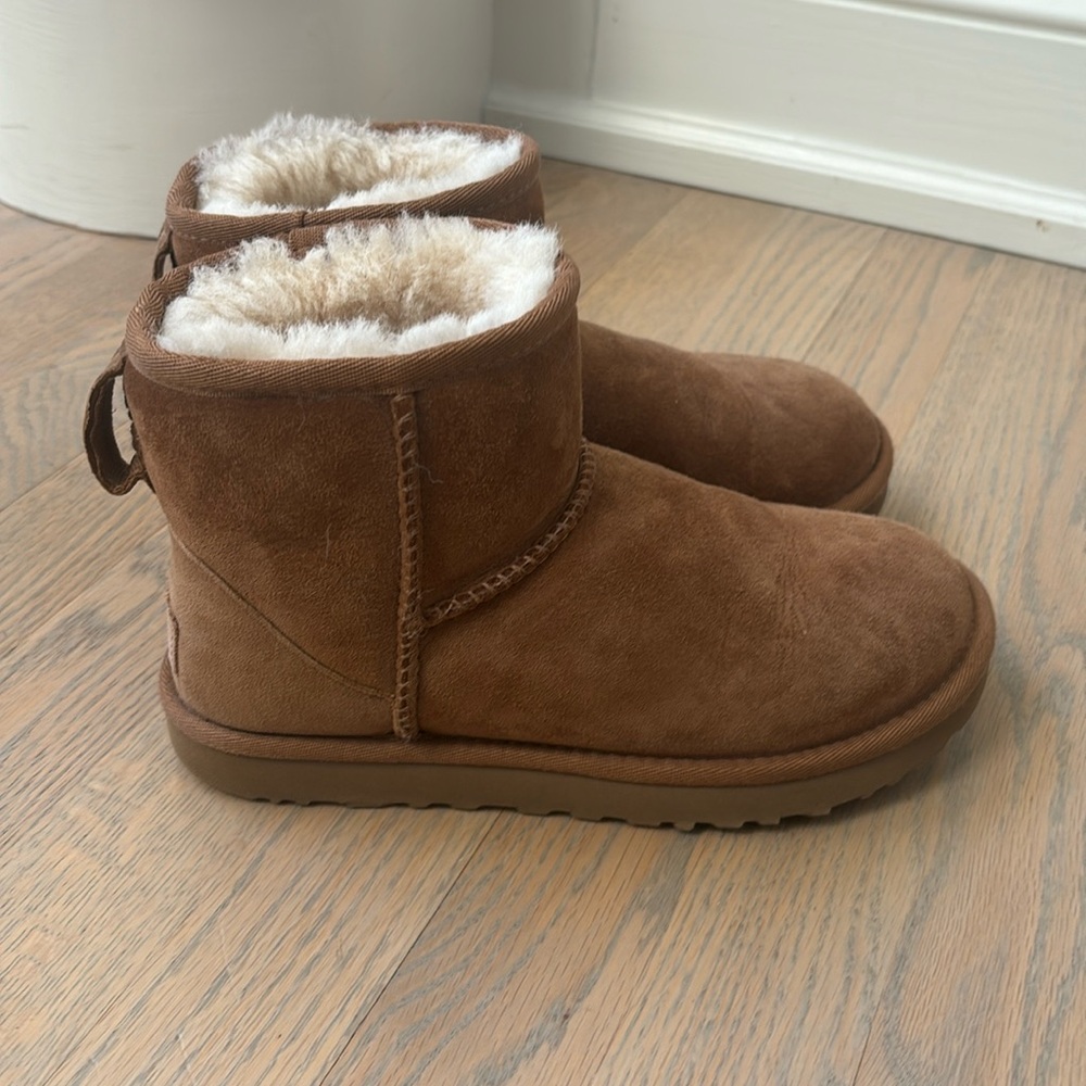 Ugg Mini Classic Chestnut
